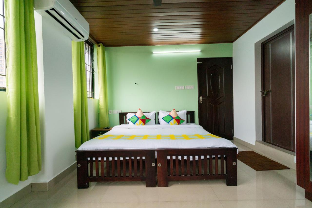 Oyo Home 49697 Aj Apartments Kochi Exterior foto